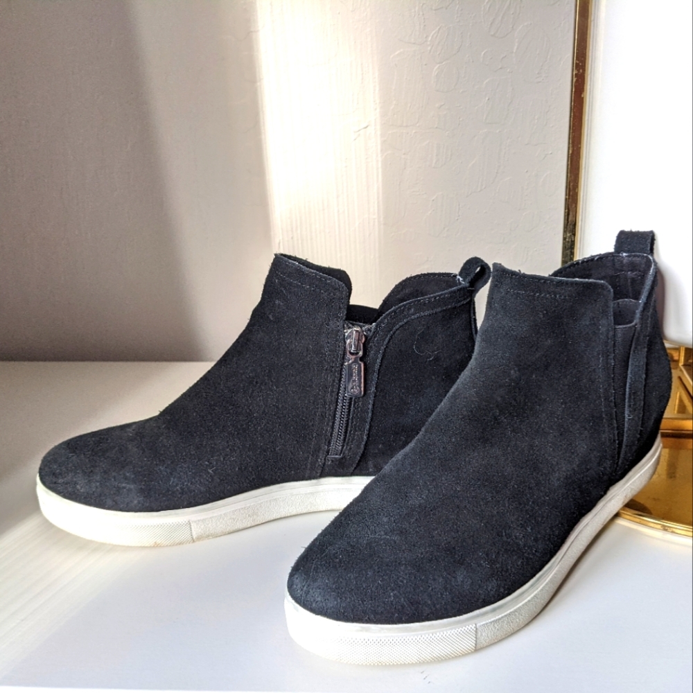 Blondo Waterproof Impermeable Black Suede Wedge Sneaker size 7